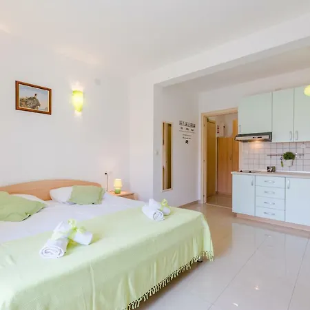 House Barbara Apartment Supetar