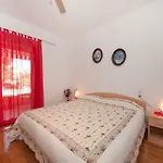 House Barbara