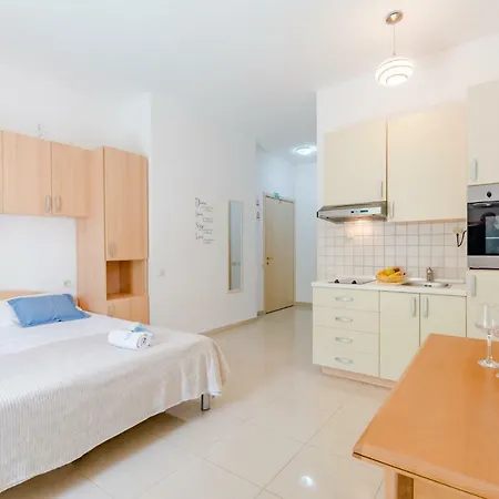 House Barbara شقة *